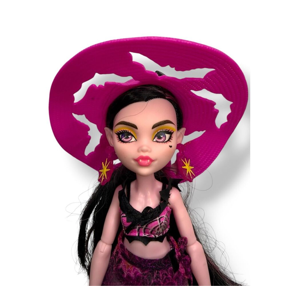 Monster High Scare-adise Island Draculaura Doll Swimsuit Sarong & Accessories - Picture 2 of 7